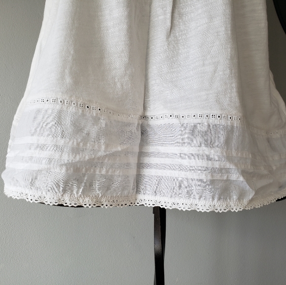 Embroidered Tank - Picture 4 of 10